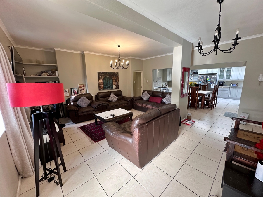 5 Bedroom Property for Sale in Milnerton Central Western Cape